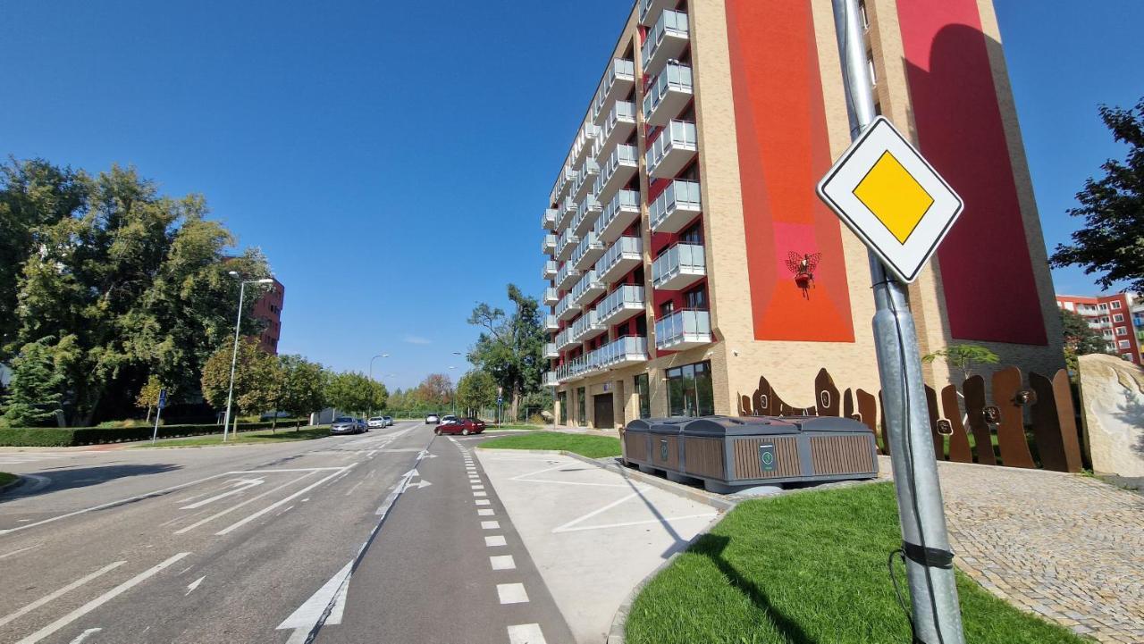 Luxo 2 Room Apartments By Bratislavatrip Экстерьер фото