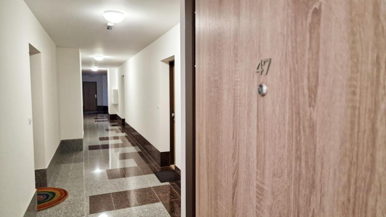 Luxo 2 Room Apartments By Bratislavatrip Экстерьер фото