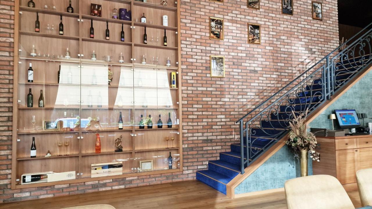 Luxo 2 Room Apartments By Bratislavatrip Экстерьер фото