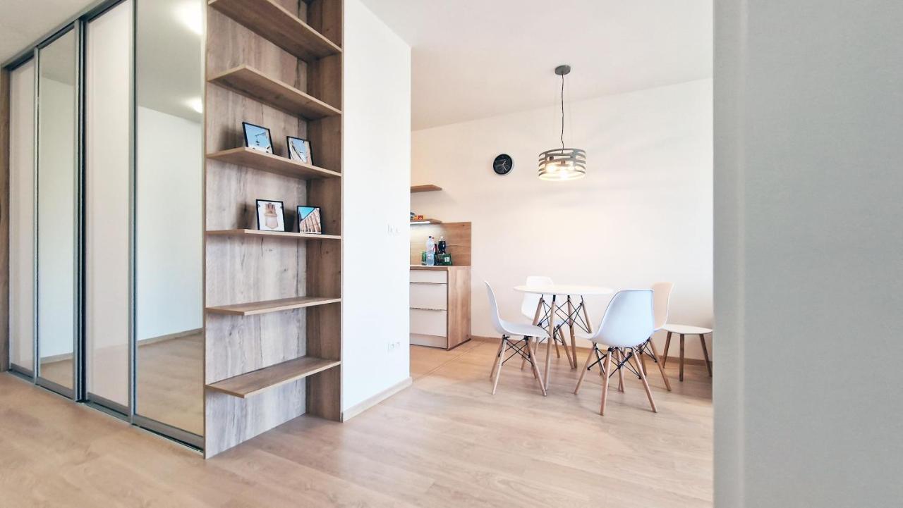 Luxo 2 Room Apartments By Bratislavatrip Экстерьер фото