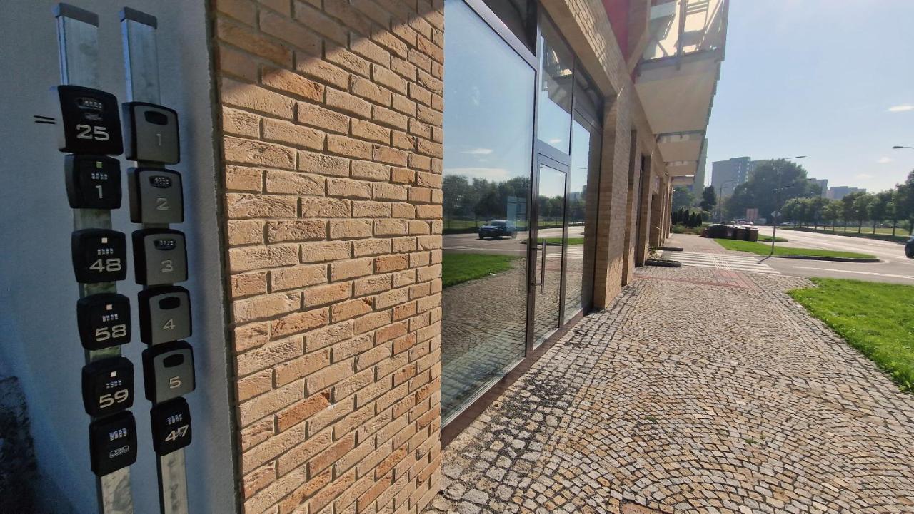 Luxo 2 Room Apartments By Bratislavatrip Экстерьер фото